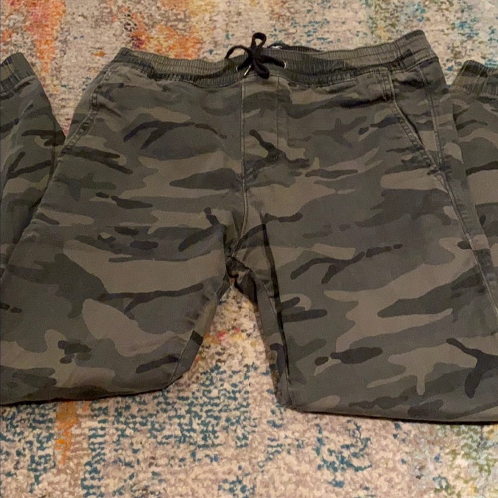 Hollister camo joggers